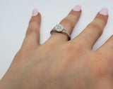 Bague lilly 0.75ct de diamants en or blanc 10k