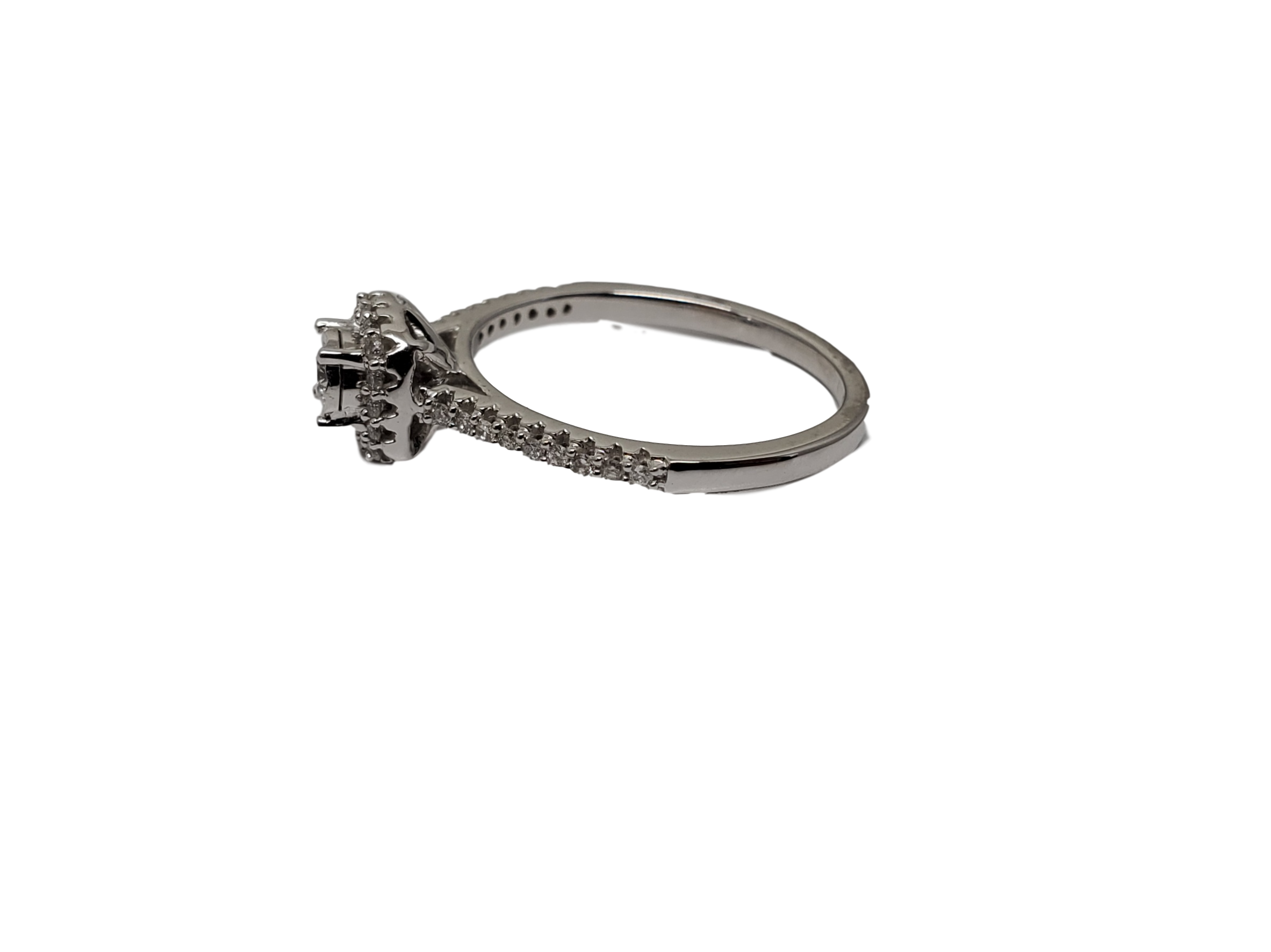 Bague 0.25ct diamants en or blanc 10K