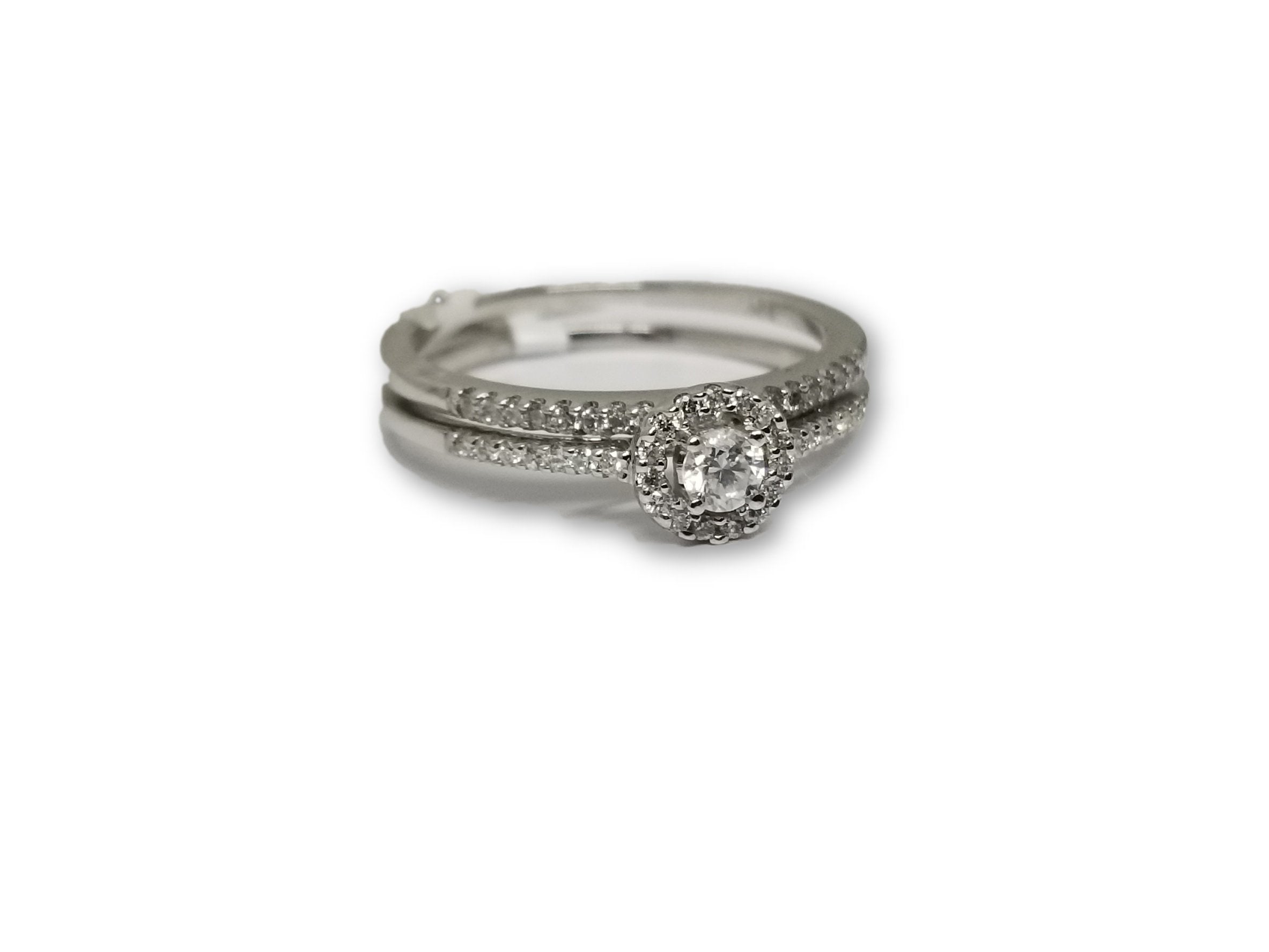 Bague Khloe 0.25ct de diamants + semi éternité 0.10ct de dimants en or blanc 10k - orquebec