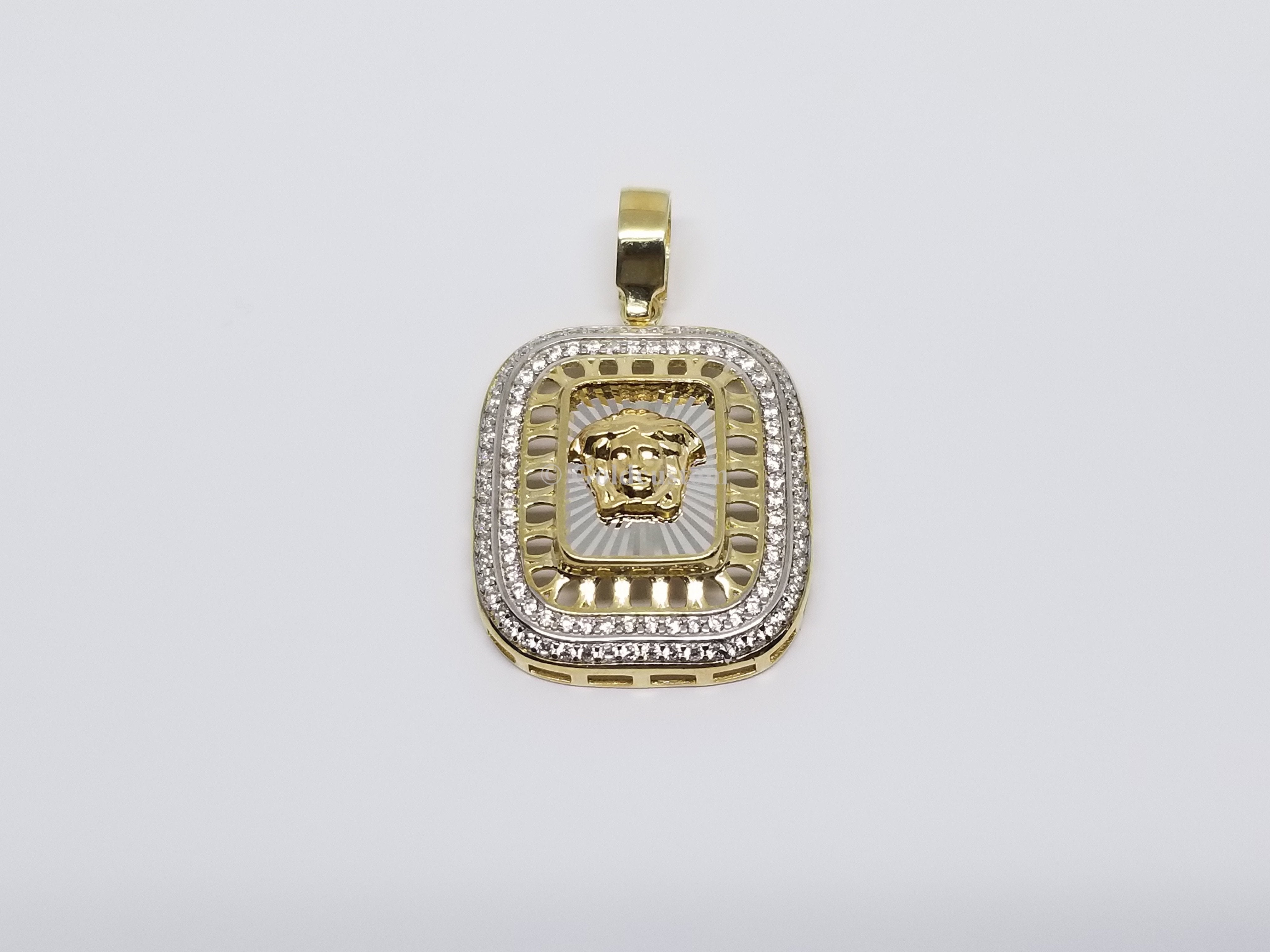 Medaillon Versace Carractulem en or 10 karat style Medussa - orquebec