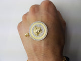 Medaillon Versace prestigieux en or jaune 10 karat - orquebec